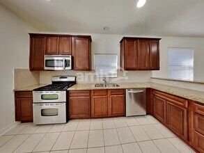 10224 Forest Glade Ct in Conroe, TX - Building Photo - Building Photo