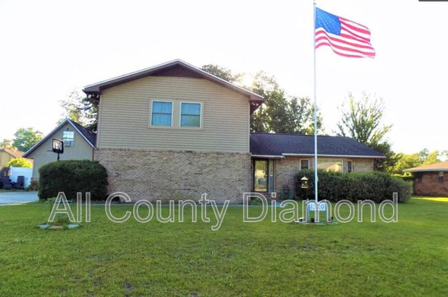 property at 1520 Belmont Blvd