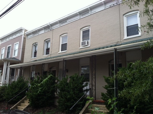 1017 W Leigh St in Richmond, VA - Building Photo