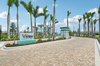 3901 Coast View Pointe in Vero Beach, FL - Foto de edificio - Building Photo