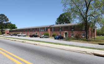 The Woods on Napier in Macon, GA - Building Photo