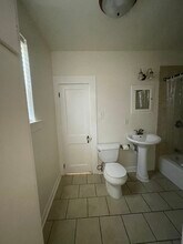 2016 57th St in Galveston, TX - Foto de edificio - Building Photo