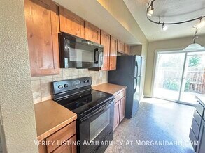 9221 W Brogan Dr in Boise, ID - Building Photo - Building Photo