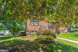 64 Pickersgill Square in Owings Mills, MD - Building Photo - Building Photo