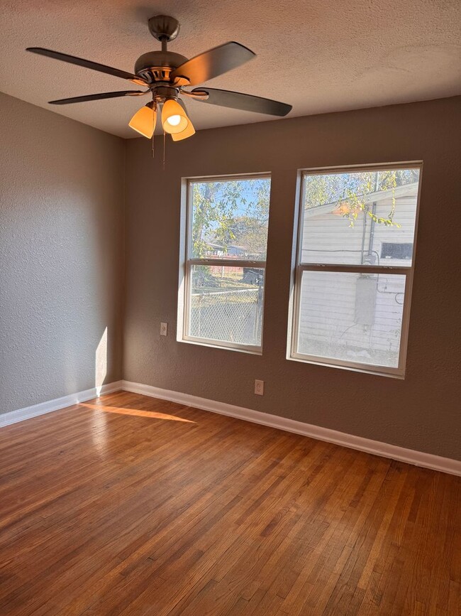 2003 Ida St in Arlington, TX - Building Photo - Building Photo