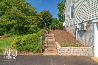 2733 Southern Hills Ct in North Garden, VA - Building Photo - Building Photo