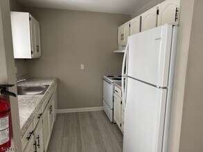 3331 NJ-94 in Hamburg, NJ - Foto de edificio - Building Photo