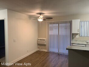343 Autumn Dr in San Marcos, CA - Building Photo - Building Photo