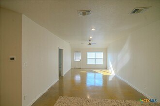 907 Switchgrass Dr in Killeen, TX - Building Photo - Building Photo