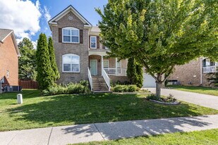 1024 Belcor Dr in Spring Hill, TN - Building Photo