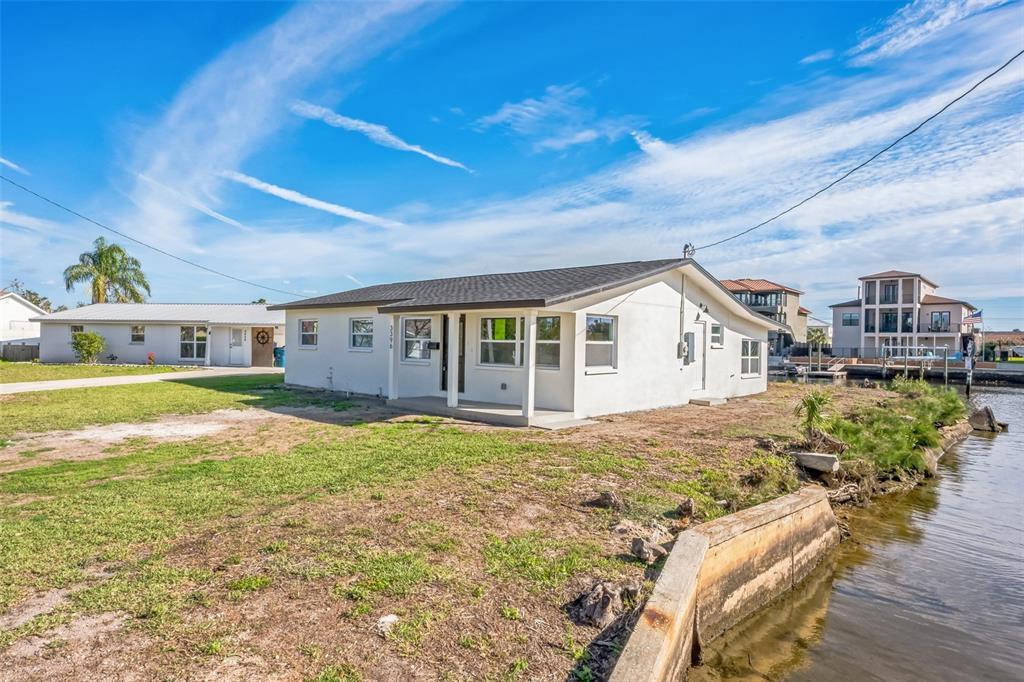 3396 Minnow Creek Dr in Hernando Beach, FL - Building Photo