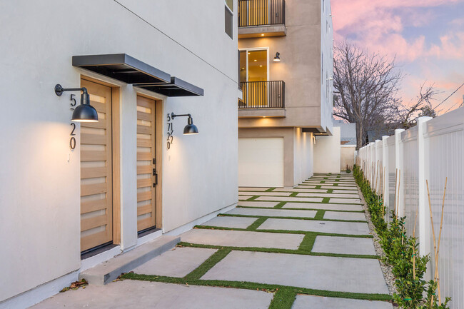 5720 Fulcher Ave in North Hollywood, CA - Building Photo - Building Photo