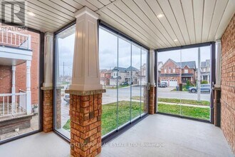 769 White Clover Way in Mississauga, ON - Building Photo - Building Photo