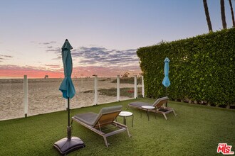 501 Palisades Beach Rd in Santa Monica, CA - Building Photo - Building Photo