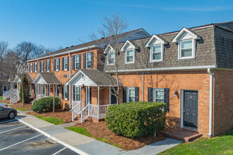 Ivey Ridge Apartments in Graham, NC - Building Photo - Building Photo