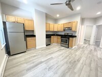 174 Bolton St, Unit 1 in Boston, MA - Building Photo - Building Photo