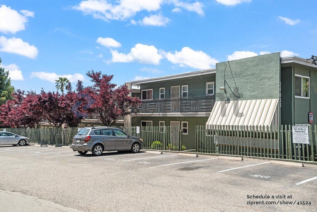 24035 2nd St in Hayward, CA - Building Photo