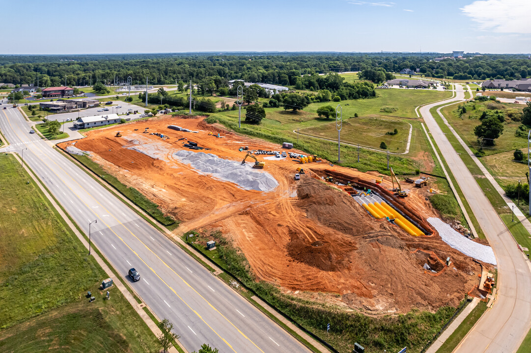 Pinnacle Springs Retirement Resort in Rogers, AR - Building Photo