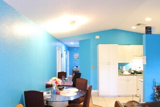 2122 E Ridge Circle East in Boynton Beach, FL - Building Photo - Building Photo