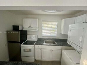 1150 SW 22nd St in Miami, FL - Building Photo - Building Photo