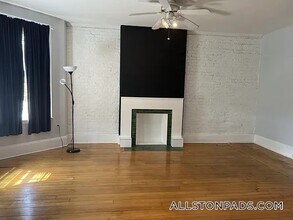 1165 Commonwealth Ave in Boston, MA - Building Photo - Building Photo