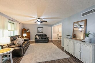 3714 Skyline Dr in Des Moines, IA - Building Photo - Building Photo