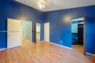 12111 SW 5th Ct in Pembroke Pines, FL - Building Photo