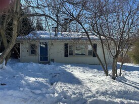 69 Montrose Dr in Carmel, NY - Building Photo