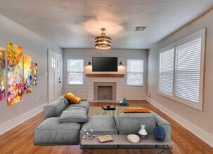 841 NW 33rd St, Unit A in Oklahoma City, OK - Building Photo - Building Photo