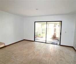 4912 25th St W in Bradenton, FL - Foto de edificio - Building Photo