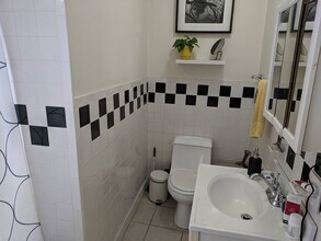 7 Durham St, Unit 3 in Somerville, MA - Building Photo - Building Photo