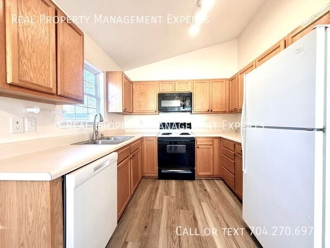 123 Garden St in Troutman, NC - Building Photo - Building Photo