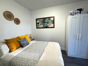 4010 Rue Hochelaga in Montréal, QC - Building Photo - Building Photo
