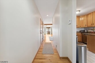 675 Raritan Rd in Clark, NJ - Building Photo - Building Photo