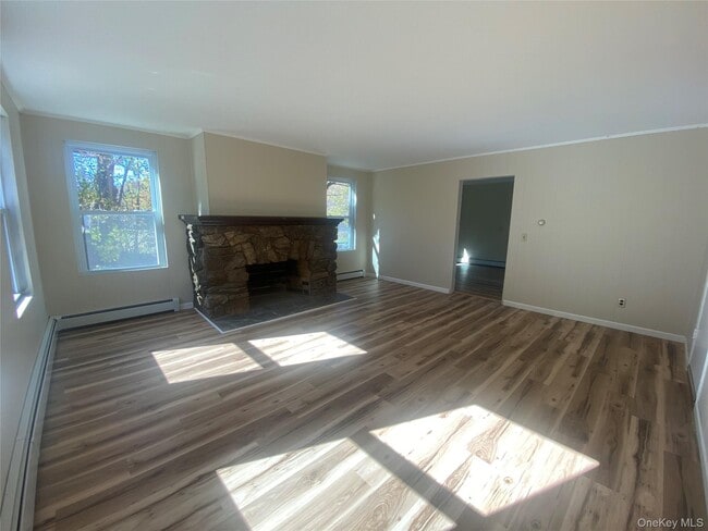 101 Randall St in Florida, NY - Building Photo - Building Photo