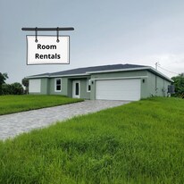 817 Seabold Ave NW in Port Charlotte, FL - Building Photo