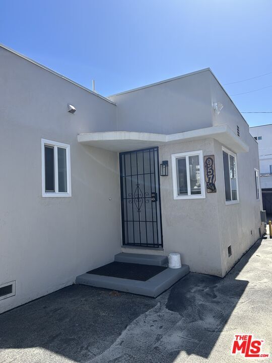 957 N Ardmore Ave in Los Angeles, CA - Building Photo - Building Photo