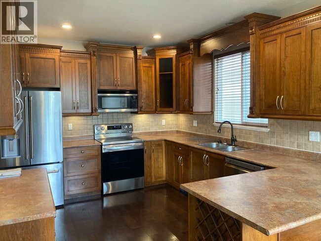 10345-10244 244 St in Maple Ridge, BC - Building Photo - Building Photo