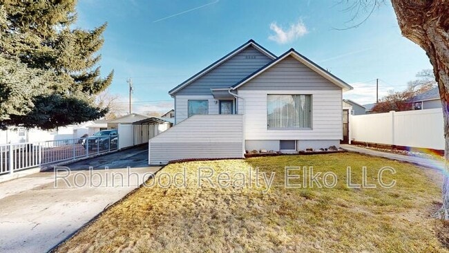 454 Cedar St