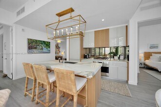 2831 S Bayshore Dr, Unit 1005 in Miami, FL - Building Photo - Building Photo