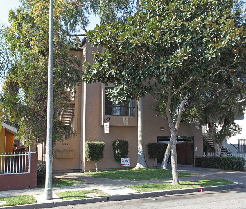 2315 Earl Ave in Long Beach, CA - Building Photo