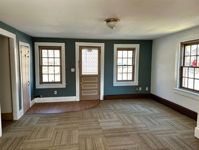 25 Main St in Sparrow Bush, NY - Building Photo - Building Photo