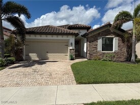9317 Woodhurst Dr in Naples, FL - Building Photo