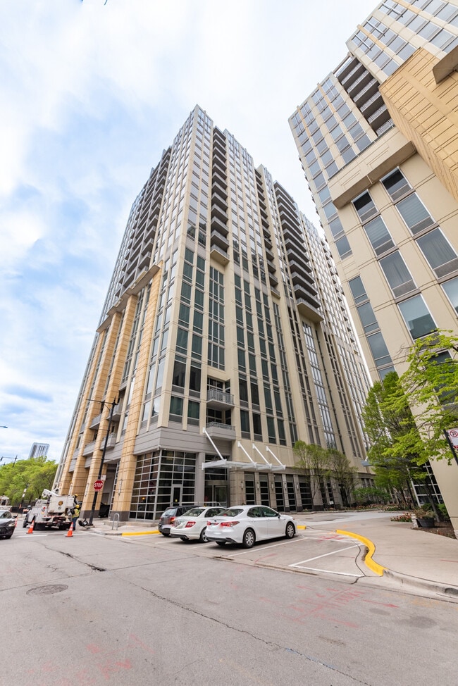 property at 700 N Larrabee St