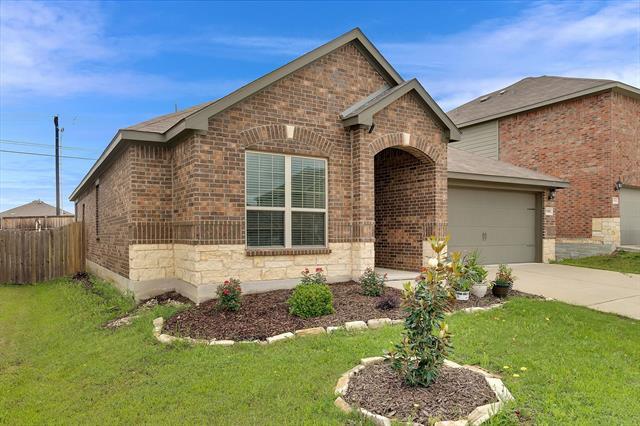 5500 Persimmon Dr in Denton, TX - Building Photo