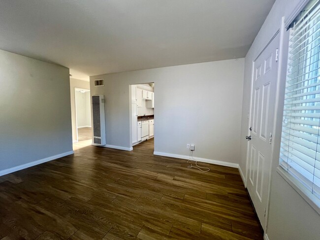 6081-6083 Severin Dr in La Mesa, CA - Building Photo - Building Photo