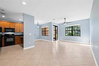 10810 NW 74th Dr in Parkland, FL - Building Photo - Building Photo