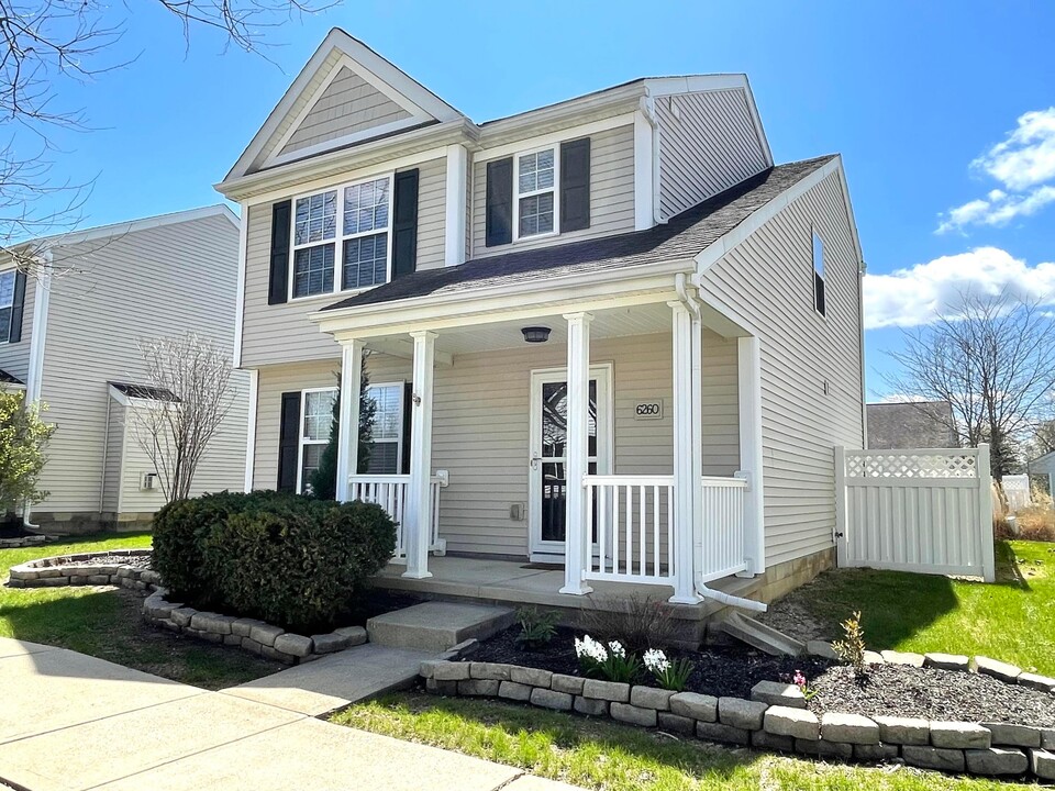 6260 Albany Crest Ave in New Albany, OH - Foto de edificio