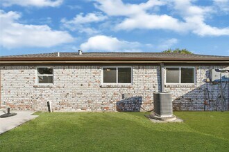 1803 Flamingo Dr in League City, TX - Building Photo - Building Photo