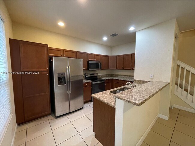 17103 SW 96th St in Miami, FL - Building Photo - Building Photo